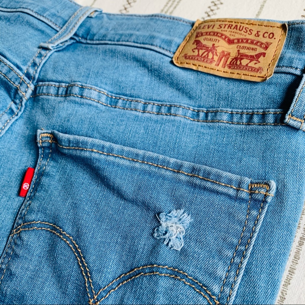 Levi’s 720 High Rise Super Skinny Ripped Jeans - Picture 8 of 8